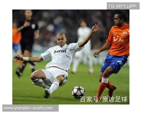 足球明星挂件系列亮相 精美设计与收藏价值并重引领潮流风尚